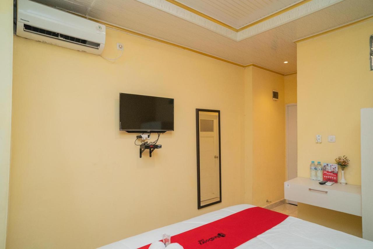 Reddoorz Plus Syariah Near Pasar Turi Surabaya Dış mekan fotoğraf