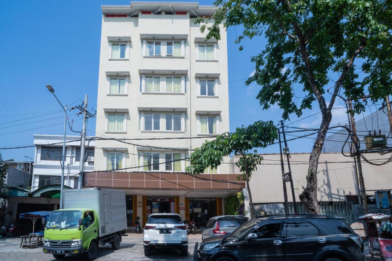 Reddoorz Plus Syariah Near Pasar Turi Surabaya Dış mekan fotoğraf