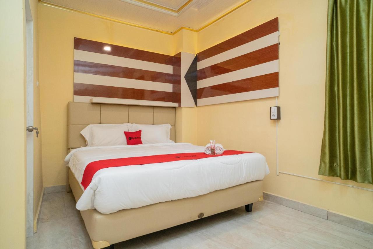 Reddoorz Plus Syariah Near Pasar Turi Surabaya Dış mekan fotoğraf