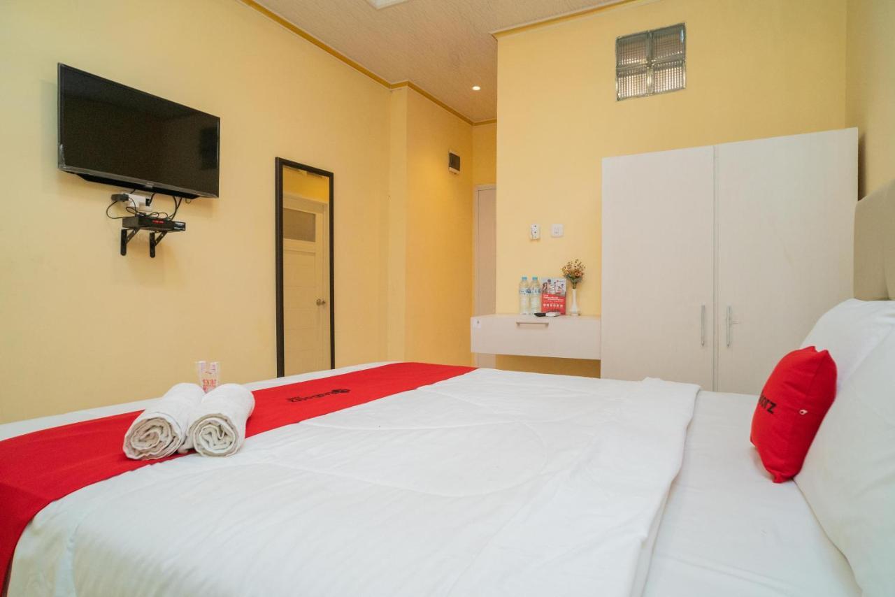 Reddoorz Plus Syariah Near Pasar Turi Surabaya Dış mekan fotoğraf