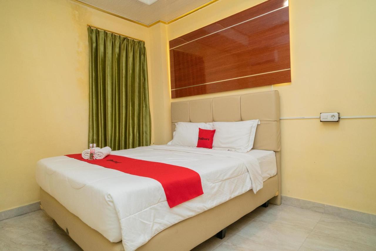 Reddoorz Plus Syariah Near Pasar Turi Surabaya Dış mekan fotoğraf